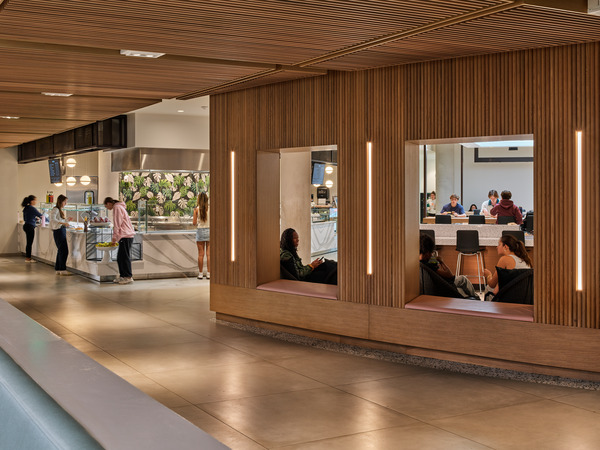 2018 0057 UM00 N224 webview