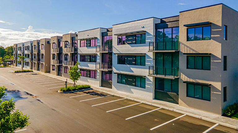 215 Park 00004