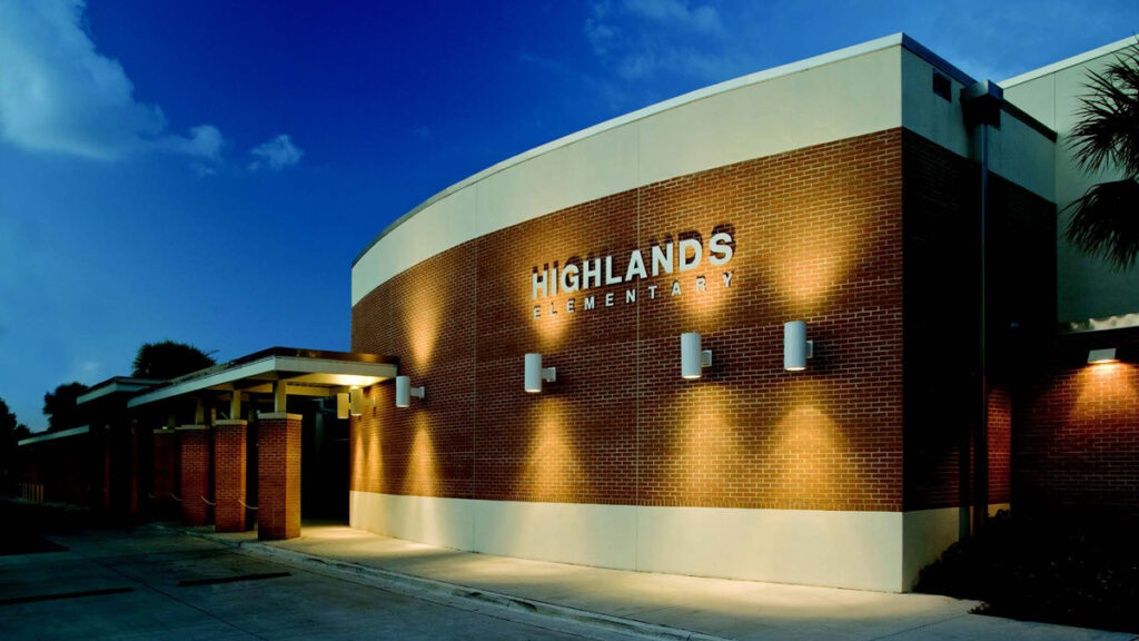 Highlands Elementary School 00001