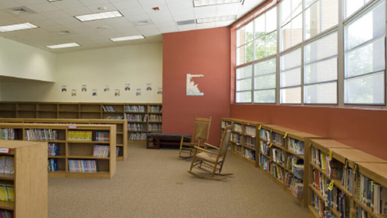 Highlands Elementary School 00004