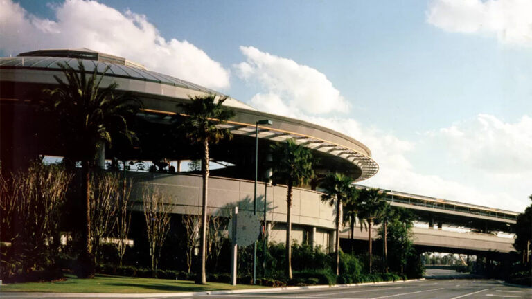 Universal Studios Transportation Center 00003